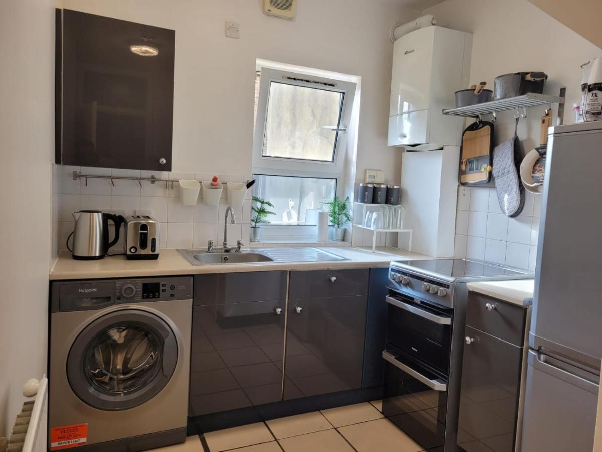 Stunning 1 Bedroom Apartment In ลอนดอน ภายนอก รูปภาพ